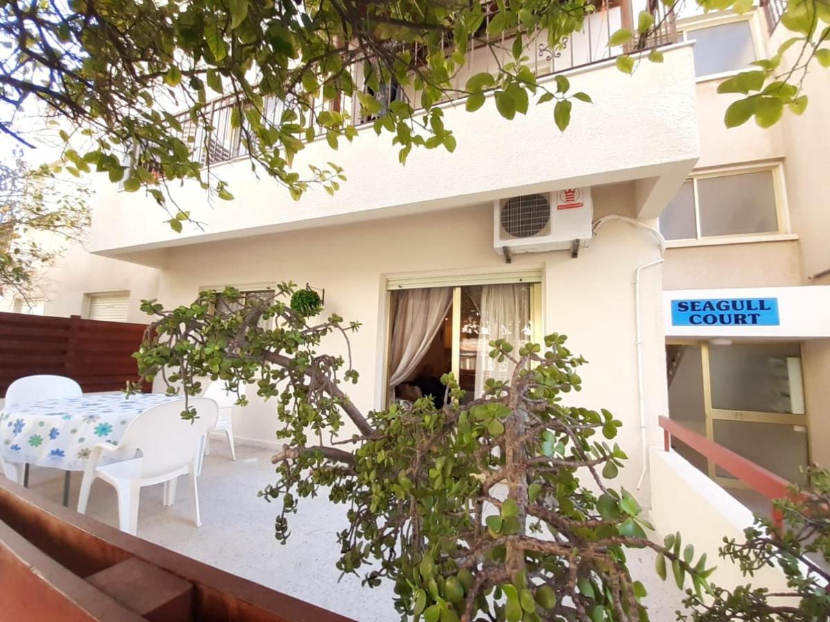 Albert'S Apartment Mackenzie 001 ลาร์นาคา ภายนอก รูปภาพ