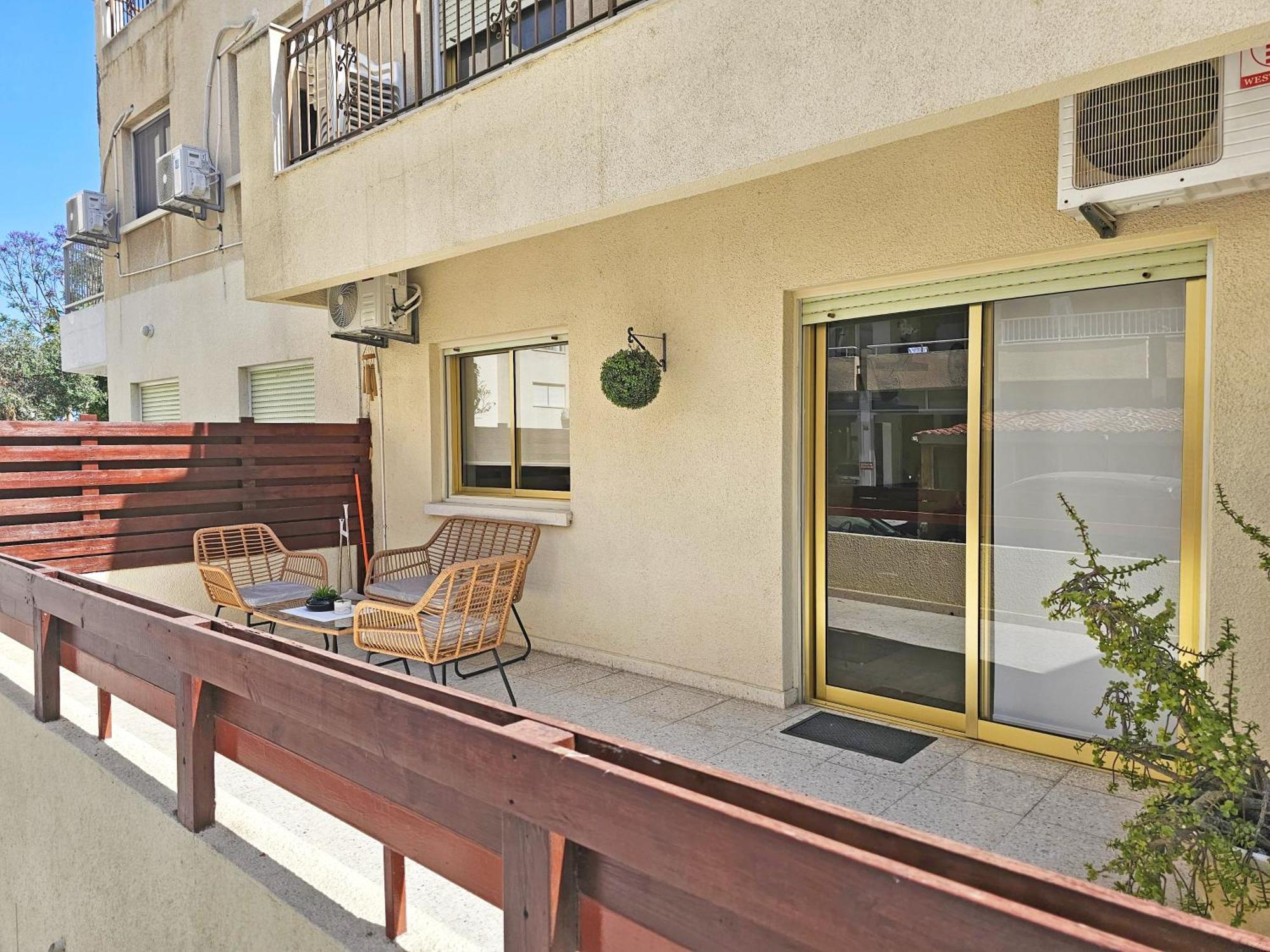 Albert'S Apartment Mackenzie 001 ลาร์นาคา ภายนอก รูปภาพ